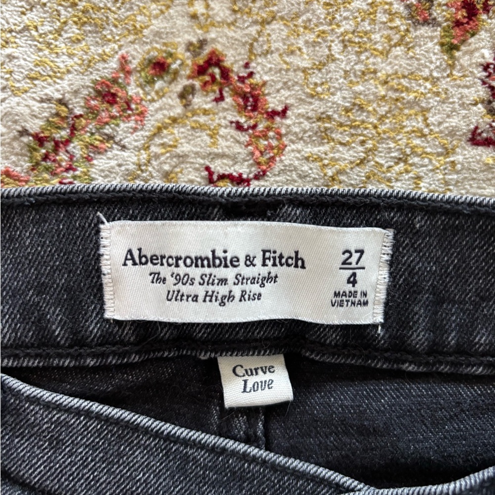 Abercrombie & Fitch Black Curve Love Slim Straight Jeans